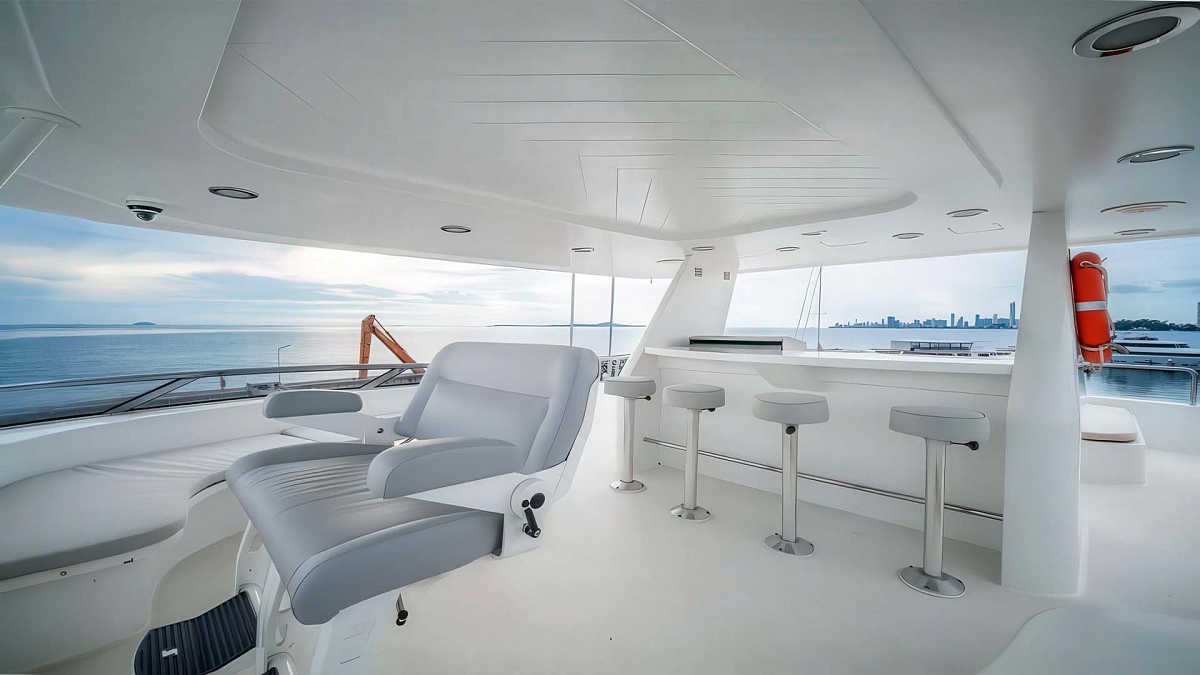 Аренда мега яхты Sea Bear Westport 130 на Пхукете